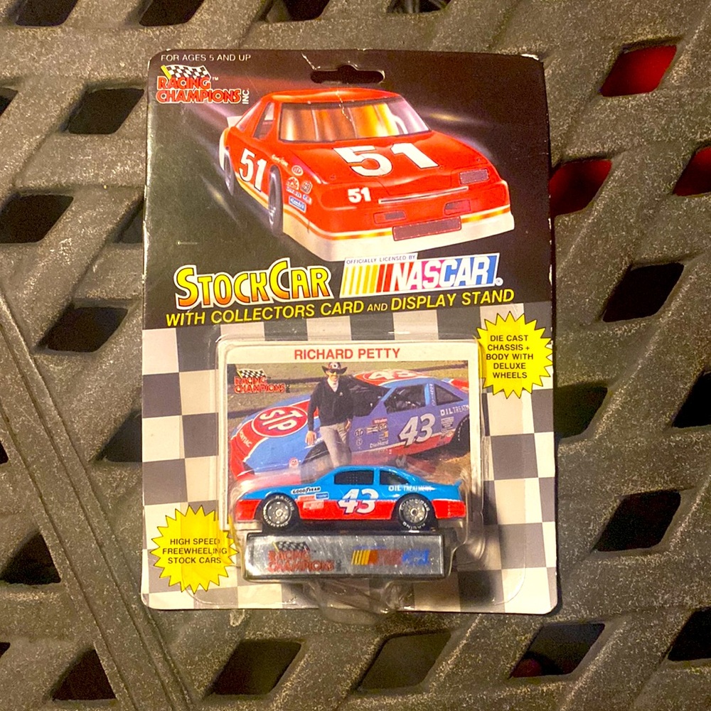 NEW, NRFB 1991 Richard Petty Mini Die Cast Car, Collector Card & Display Stand